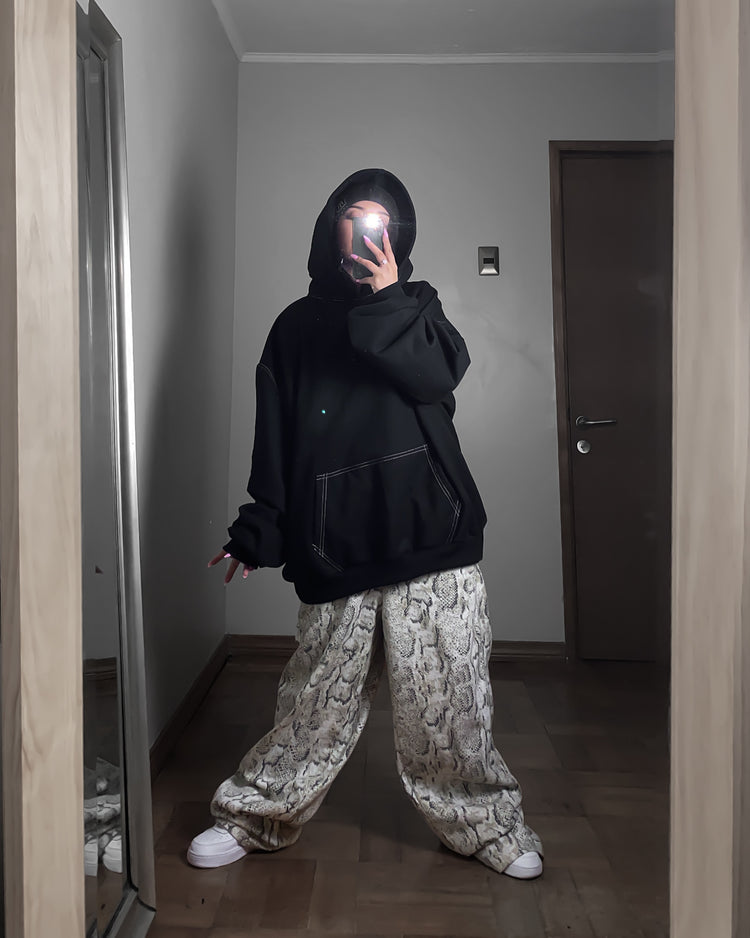 NOT BASIC HOODIE OVERSIZED