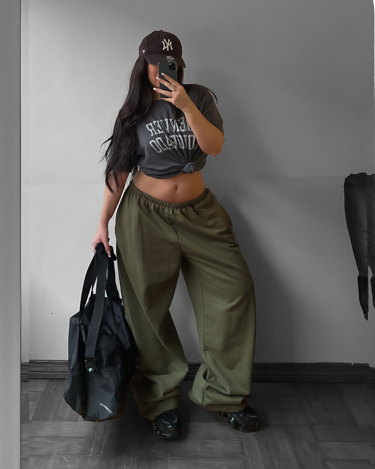 Pantalón buzo pretina angosta unisex
