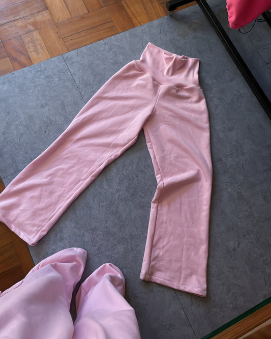 conjunto hoodie +pantalon flare